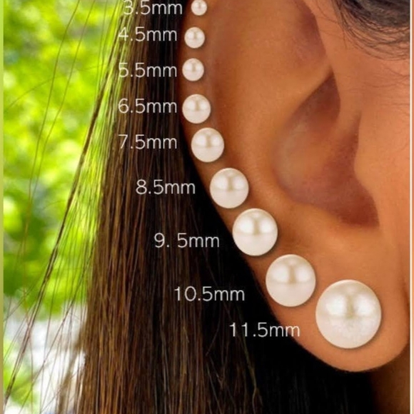 New 8.5mm Silver Butterfly Stud Earrings - Picture 4 of 6